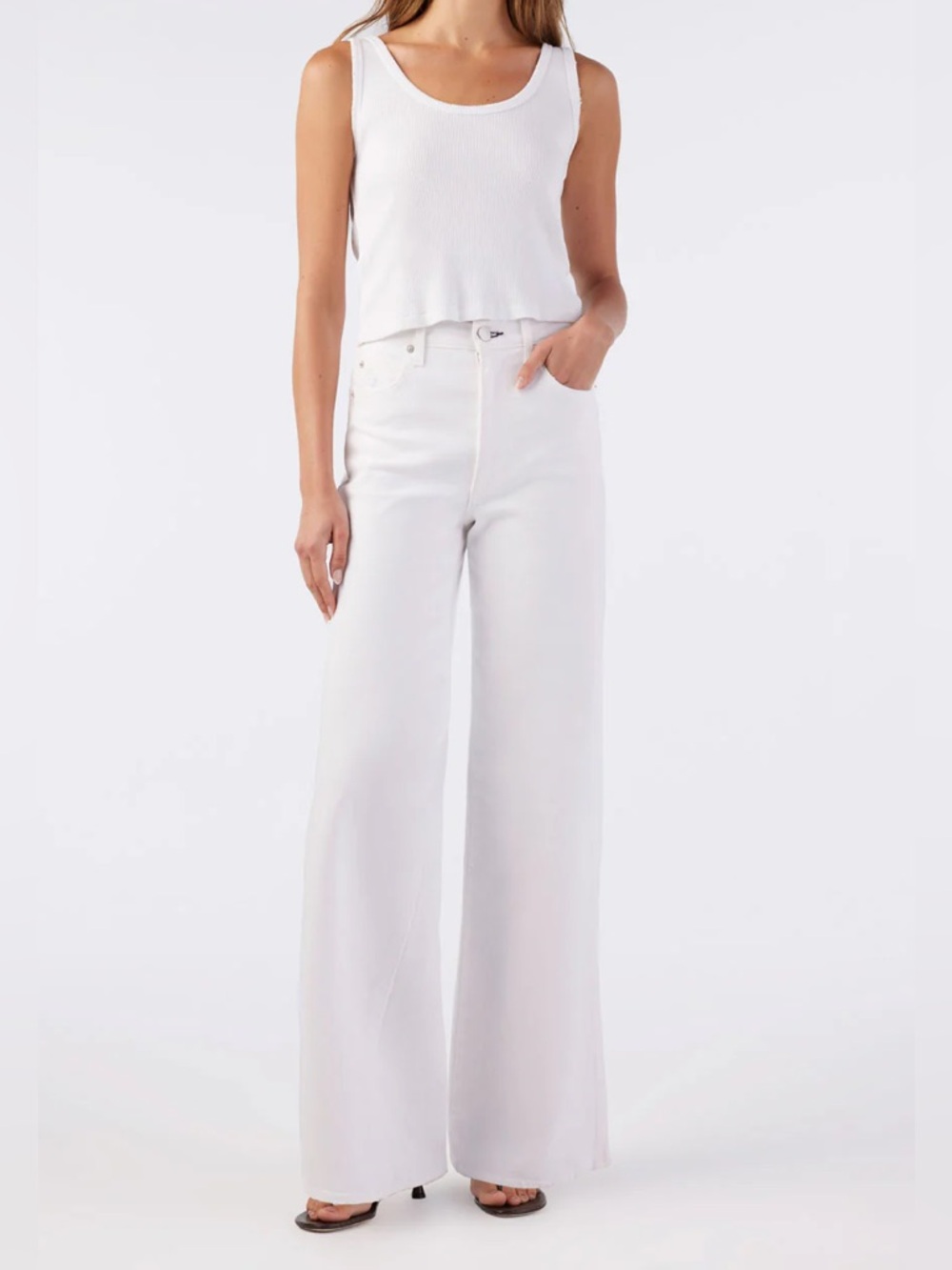 AMO FRIDA in ALABASTER.  Size 28